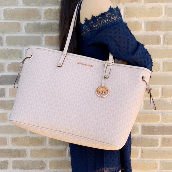 Michael Kors Handbags - Michael Kors Large Tote Ballet Pink
